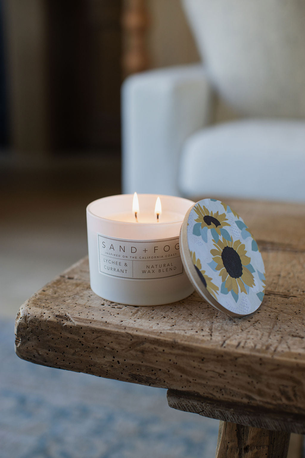 Premium Lychee & Currant 12 oz scented candle