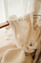 Premium Cashmere & Linen 21 oz scented candle